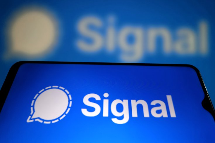 How to create a group and invite friends on Signal